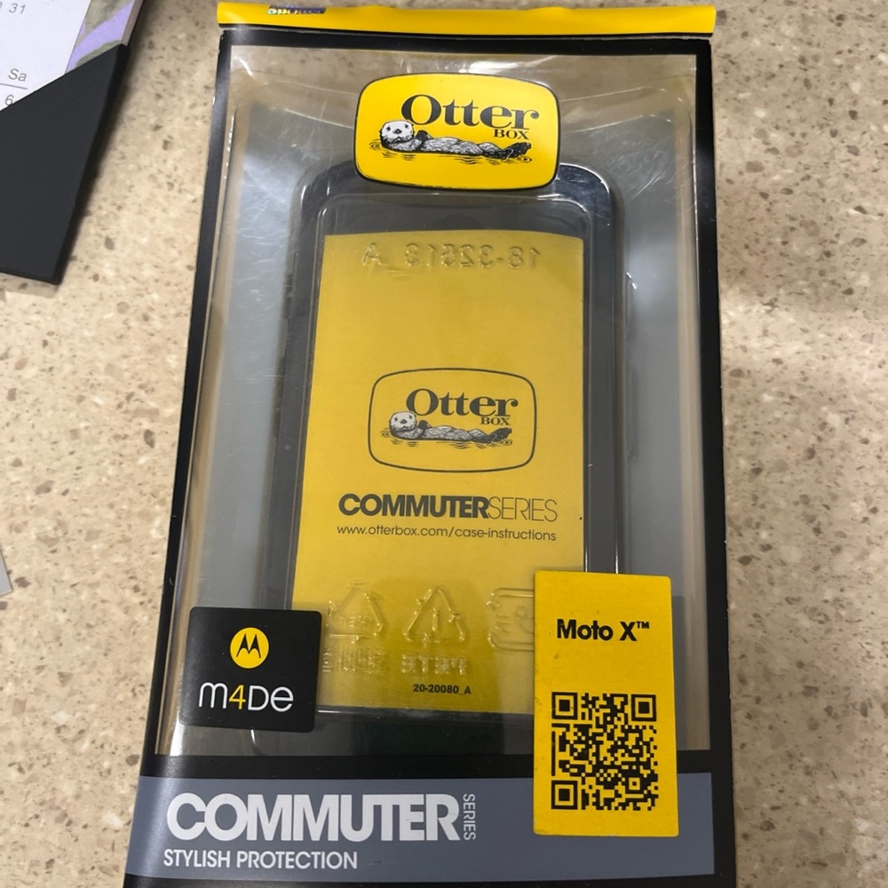 OtterBox Commuter Series Case in Black Moto X